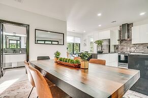 Luxury Modern Home on Golf Course w/ Game Room!