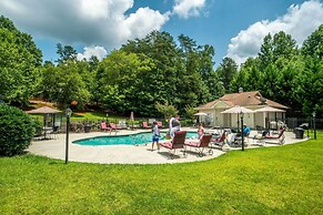 Luxury Modern Home on Golf Course w/ Game Room!