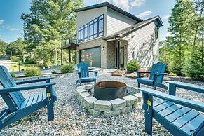 Luxury Modern Home on Golf Course w/ Game Room!