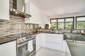 Luxury Modern Home on Golf Course w/ Game Room!