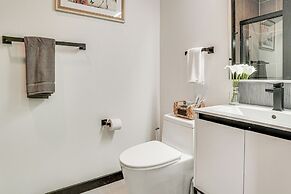 Luxury Modern Home on Golf Course w/ Game Room!