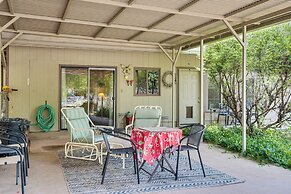 Quiet Home w/ Garden ~ 7 Mi to Patagonia Lake!