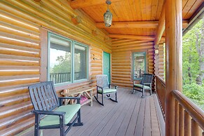 Sunset & Mountain Views: Scenic Sylva Log Cabin!