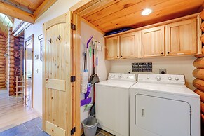 Sunset & Mountain Views: Scenic Sylva Log Cabin!