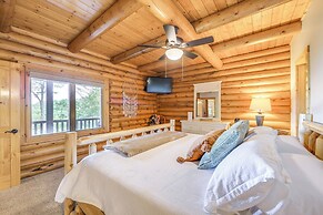 Sunset & Mountain Views: Scenic Sylva Log Cabin!