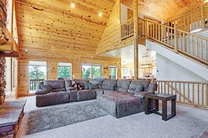 Alton Cabin w/ Wraparound Deck, Forest Views