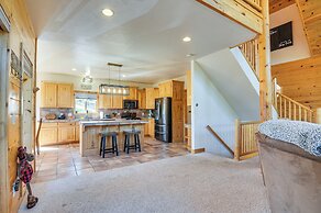 Alton Cabin w/ Wraparound Deck, Forest Views