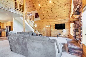 Alton Cabin w/ Wraparound Deck, Forest Views