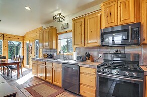 Alton Cabin w/ Wraparound Deck, Forest Views
