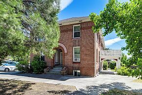 Charming Klamath Falls Apt: Walk to Downtown!