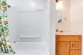 Charming Klamath Falls Apt: Walk to Downtown!