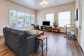 Charming Klamath Falls Apt: Walk to Downtown!