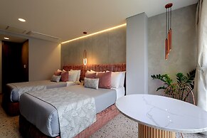The O By Seekers Medellín