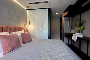 The O By Seekers Medellín