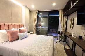 The O By Seekers Medellín
