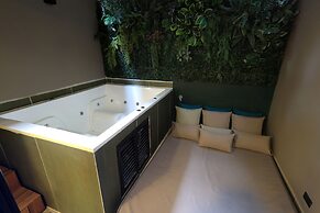 The O By Seekers Medellín
