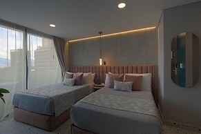 The O By Seekers Medellín