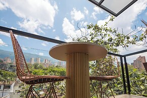 The O By Seekers Medellín