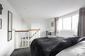Cosy Apartment Near Leeds City Centre