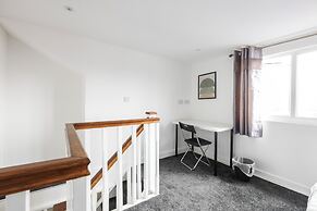 Cosy Apartment Near Leeds City Centre