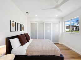 Skylark Oasis - Family Fun & Luxury