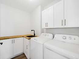 Skylark Oasis - Family Fun & Luxury