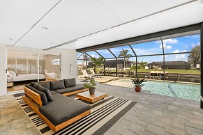 Skylark Oasis - Family Fun & Luxury