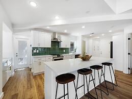 Skylark Oasis - Family Fun & Luxury