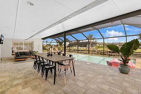 Skylark Oasis - Family Fun & Luxury