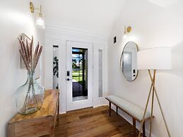 Skylark Oasis - Family Fun & Luxury