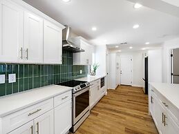 Skylark Oasis - Family Fun & Luxury