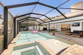 Skylark Oasis - Family Fun & Luxury