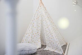 Skylark Oasis - Family Fun & Luxury