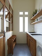 UNIQUE Creative Apartment in Old Quarter