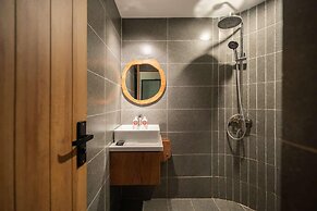 UNIQUE Creative Apartment in Old Quarter