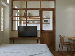UNIQUE Creative Apartment in Old Quarter