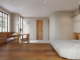 UNIQUE Creative Apartment in Old Quarter