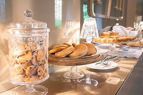 1711 Luxury Guest House