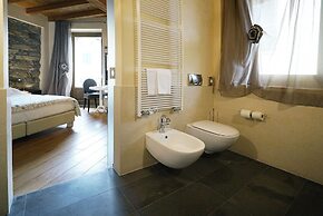 1711 Luxury Guest House