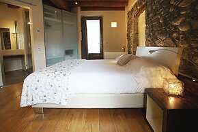 1711 Luxury Guest House