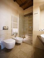 1711 Luxury Guest House