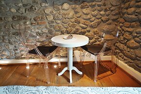 1711 Luxury Guest House