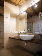 1711 Luxury Guest House