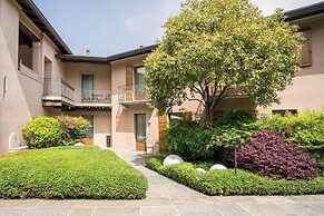 1711 Luxury Guest House