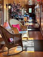 Alamoosook Lakeside Inn