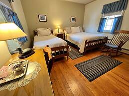 Alamoosook Lakeside Inn