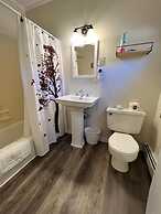 Alamoosook Lakeside Inn