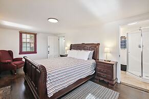 The Cottage At Amos Lake