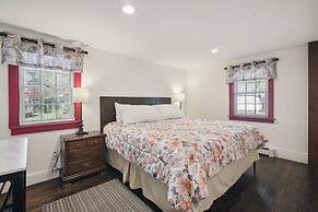 The Cottage At Amos Lake