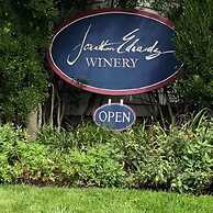 The Cottage At Amos Lake